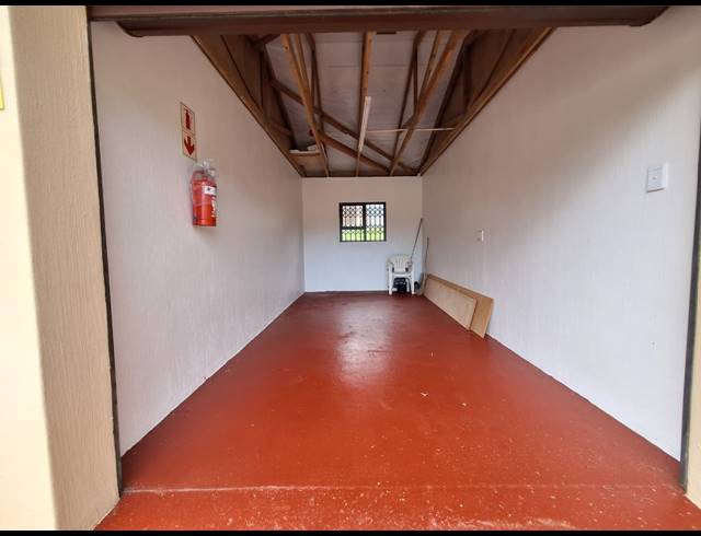 2 BEDROOM TOWNHOUSE FOR SALE IN SHELLY BEACH